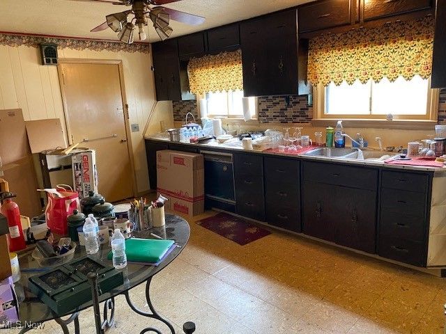 8481 Jennings Road, Olmsted Twp, OH 44138