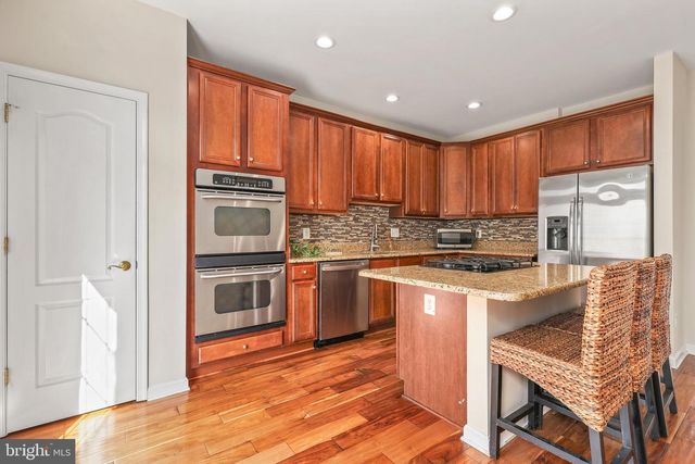 22047 AVONWORTH SQ, Broadlands, VA 20148