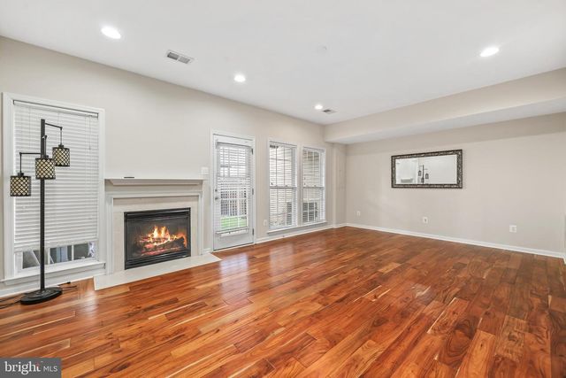 22047 AVONWORTH SQ, Broadlands, VA 20148