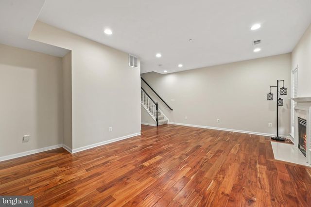 22047 AVONWORTH SQ, Broadlands, VA 20148