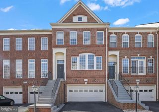 22047 AVONWORTH SQ, Broadlands, VA 20148