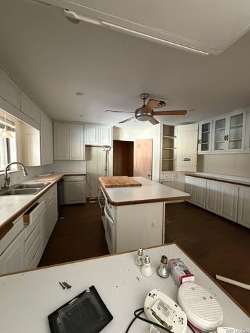 345 BURR RD, Terrell Hills, TX 78209