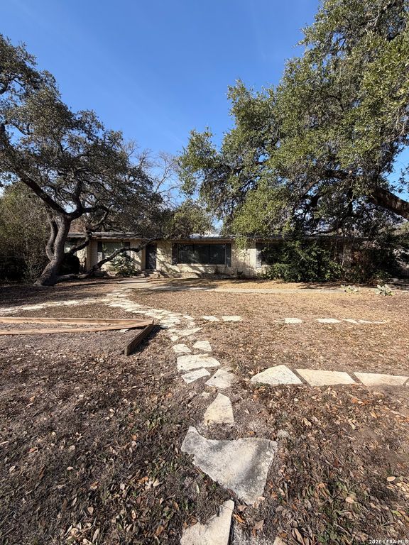 345 BURR RD, Terrell Hills, TX 78209