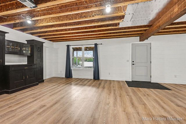 7873 Marsh Road, Plainwell, MI 49080