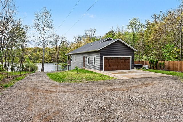 7873 Marsh Road, Plainwell, MI 49080