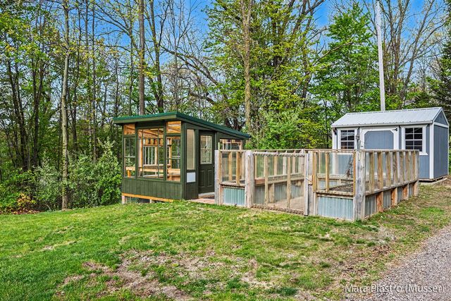 7873 Marsh Road, Plainwell, MI 49080