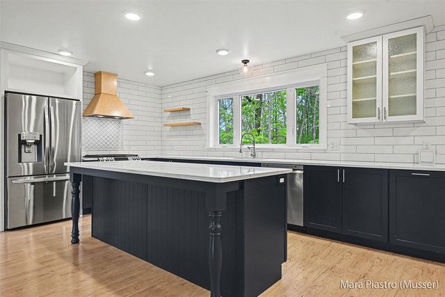 7873 Marsh Road, Plainwell, MI 49080