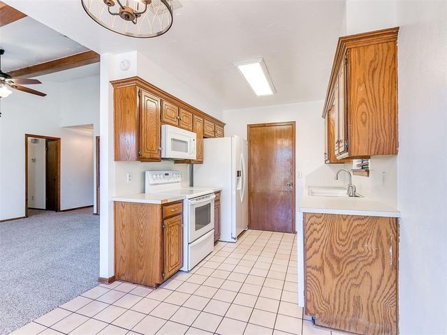 12501 SW 4th Street, Yukon, OK 73099