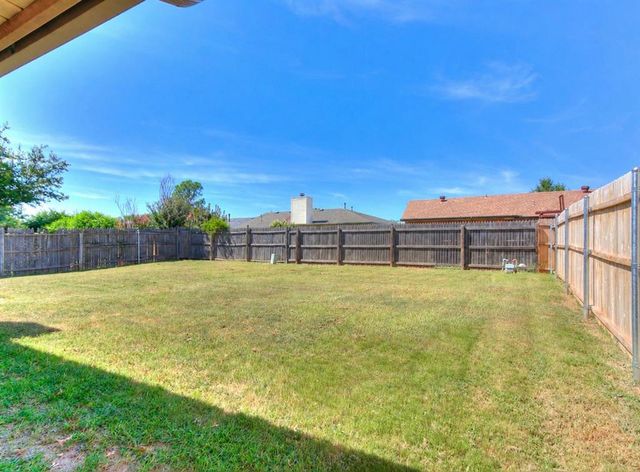 12501 SW 4th Street, Yukon, OK 73099