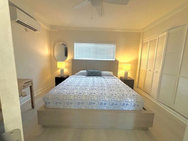 1035 Spanish River Road 108, Boca Raton, FL 33432