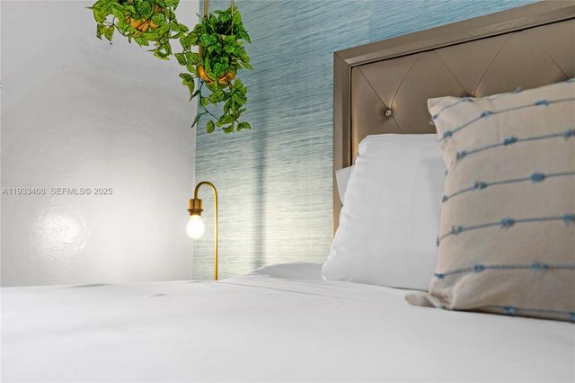 437 NE 107th St, Miami, FL 33161