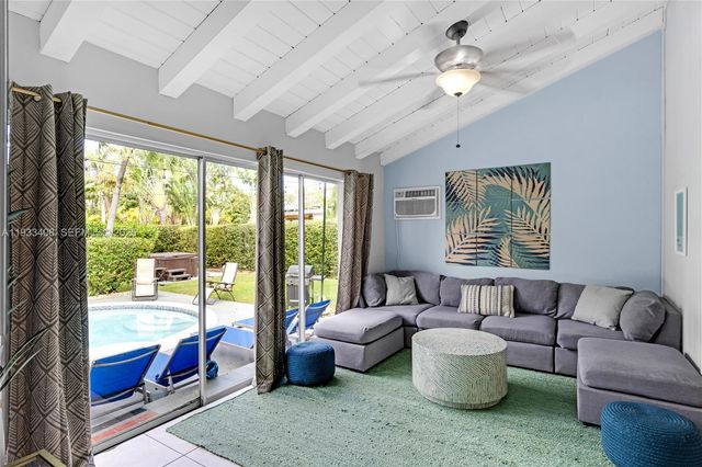 437 NE 107th St, Miami, FL 33161