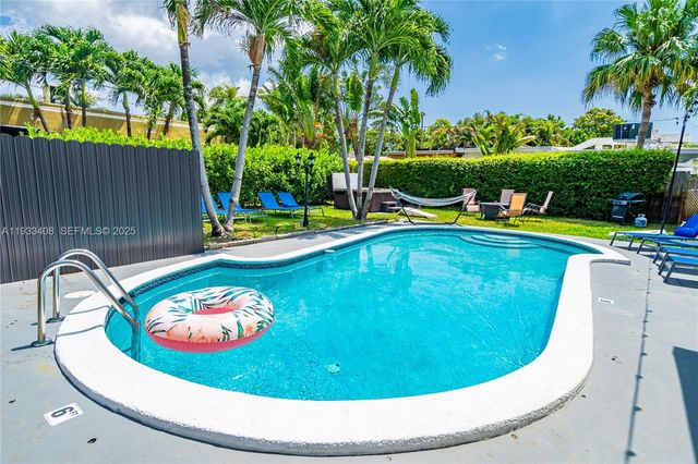 437 NE 107th St, Miami, FL 33161