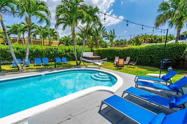 437 NE 107th St, Miami, FL 33161