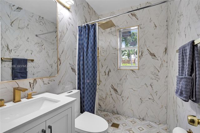 437 NE 107th St, Miami, FL 33161