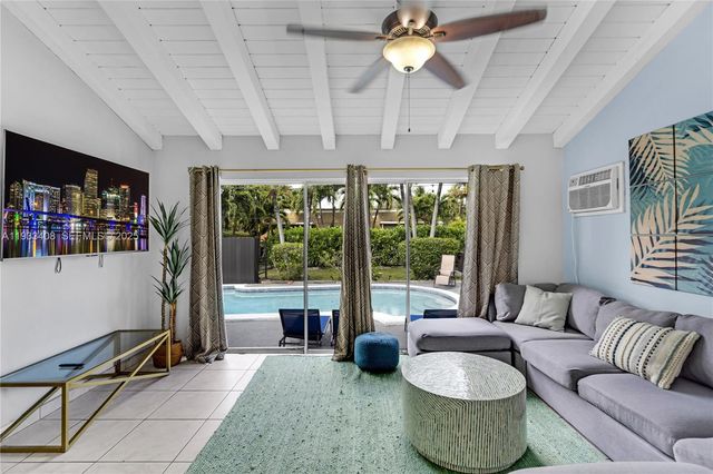 437 NE 107th St, Miami, FL 33161