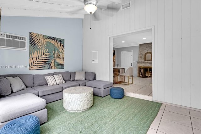 437 NE 107th St, Miami, FL 33161