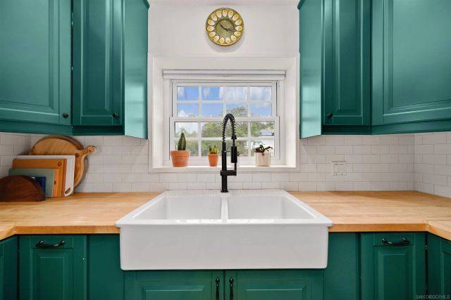 5759 Calvin, San Diego, CA 92120