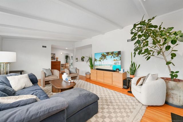 5759 Calvin, San Diego, CA 92120