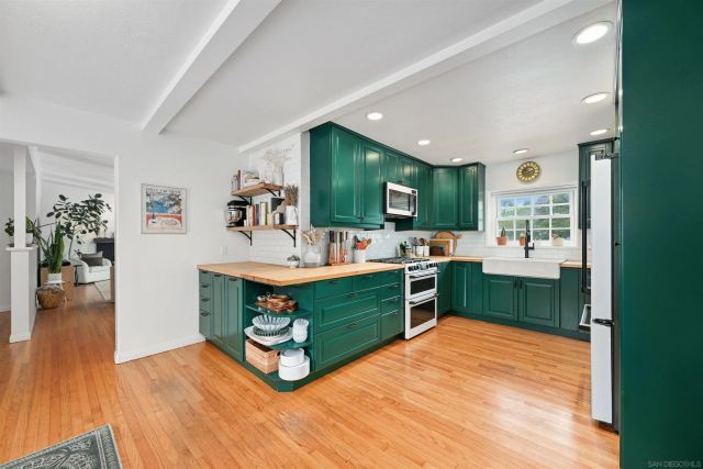 5759 Calvin, San Diego, CA 92120