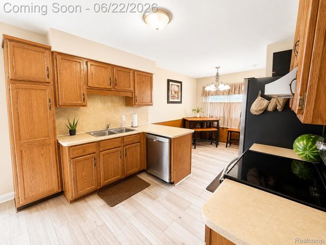 24939 Audrey Avenue, Warren, MI 48091