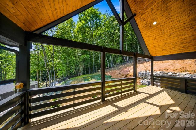 87 Catatoga Trail, Marion, NC 83452