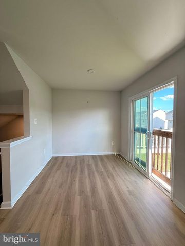 14 SNICKERS CT, Martinsburg, WV 25403
