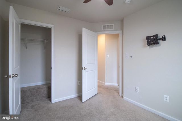 14 SNICKERS CT, Martinsburg, WV 25403