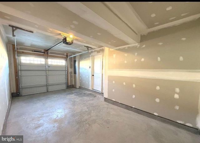 14 SNICKERS CT, Martinsburg, WV 25403