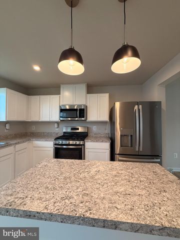 14 SNICKERS CT, Martinsburg, WV 25403