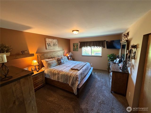 2310 Umptanum Road, Ellensburg, WA 98926