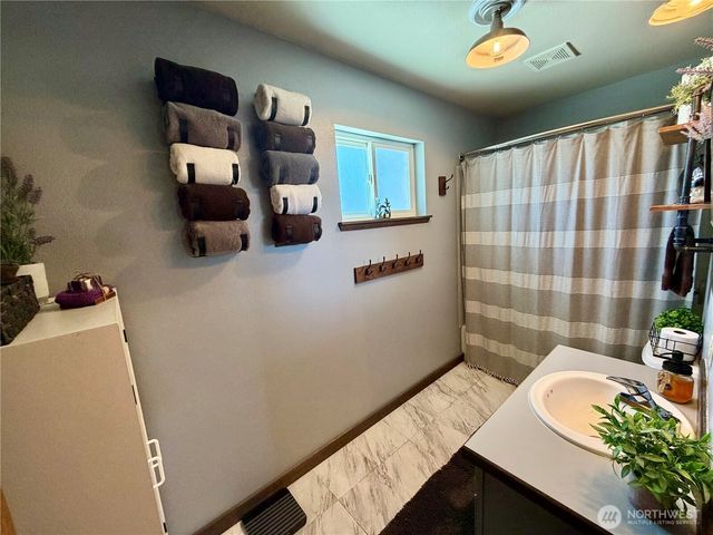2310 Umptanum Road, Ellensburg, WA 98926