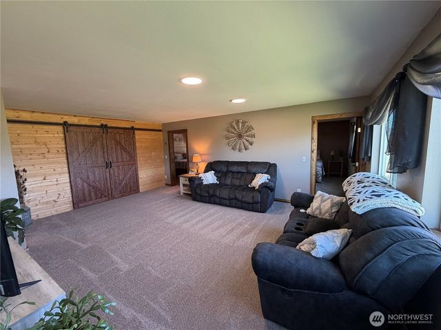 2310 Umptanum Road, Ellensburg, WA 98926