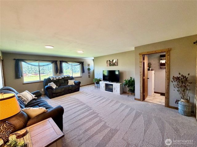 2310 Umptanum Road, Ellensburg, WA 98926