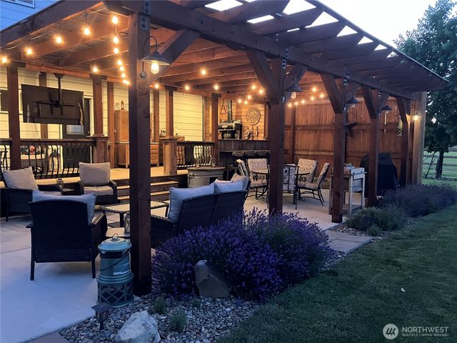 2310 Umptanum Road, Ellensburg, WA 98926