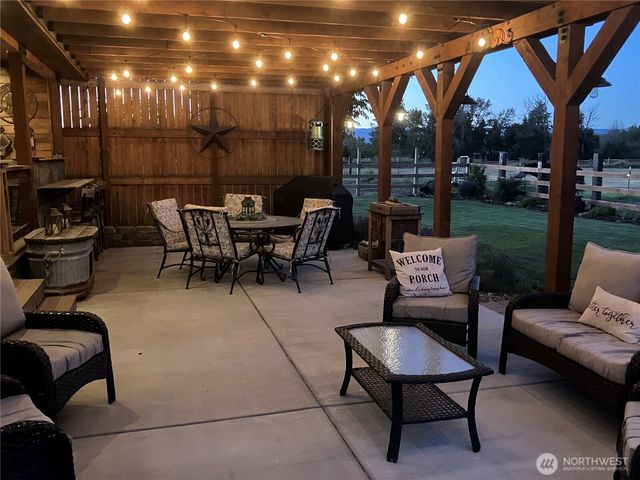 2310 Umptanum Road, Ellensburg, WA 98926