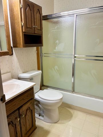 7178 London Drive, Saginaw, MI 48609