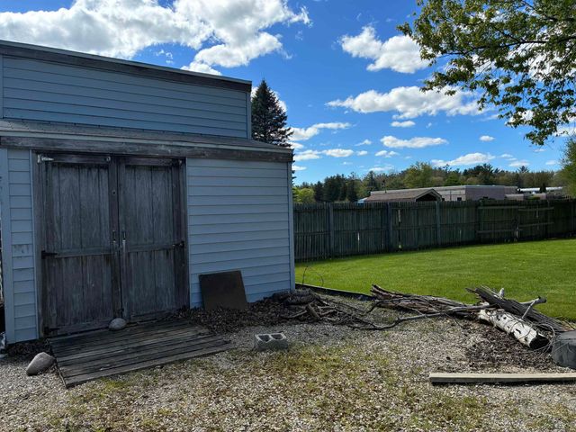 7178 London Drive, Saginaw, MI 48609