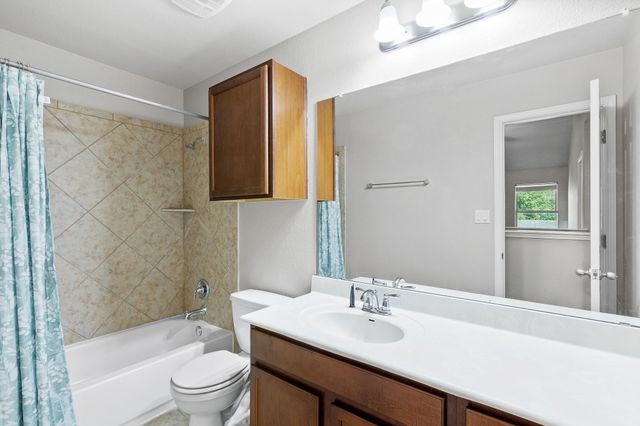 10824 Dinah DR, Austin, TX 78748