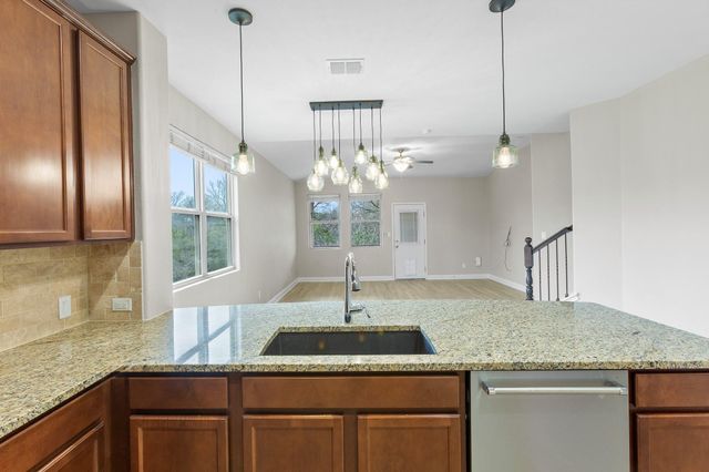 10824 Dinah DR, Austin, TX 78748