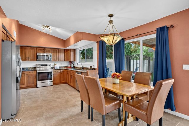 2709 E THUNDERHILL Place, Phoenix, AZ 85048