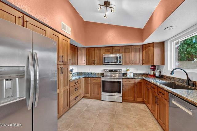 2709 E THUNDERHILL Place, Phoenix, AZ 85048