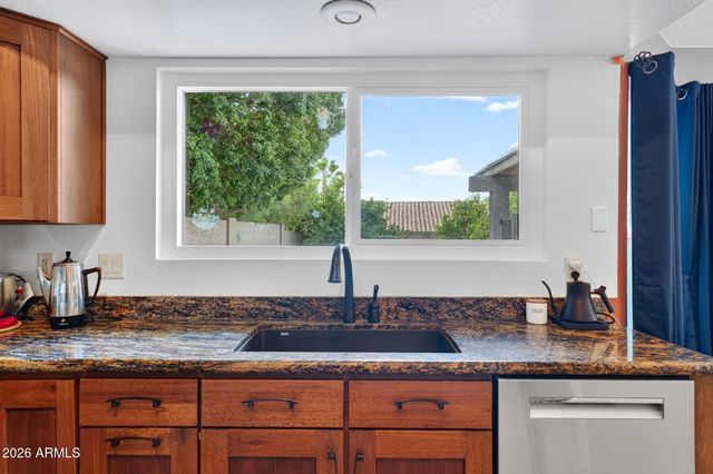 2709 E THUNDERHILL Place, Phoenix, AZ 85048