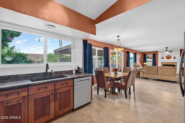 2709 E THUNDERHILL Place, Phoenix, AZ 85048