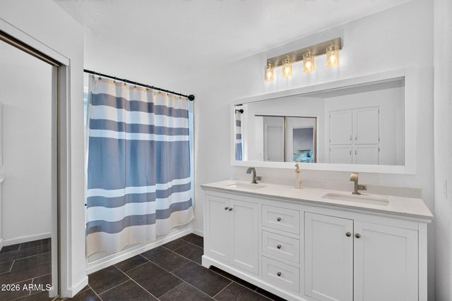 2709 E THUNDERHILL Place, Phoenix, AZ 85048