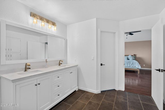 2709 E THUNDERHILL Place, Phoenix, AZ 85048