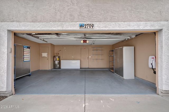 2709 E THUNDERHILL Place, Phoenix, AZ 85048