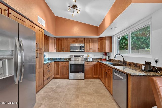 2709 E THUNDERHILL Place, Phoenix, AZ 85048