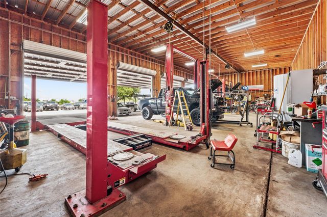 1523 Highway 36 N, Rosenberg, TX 77471