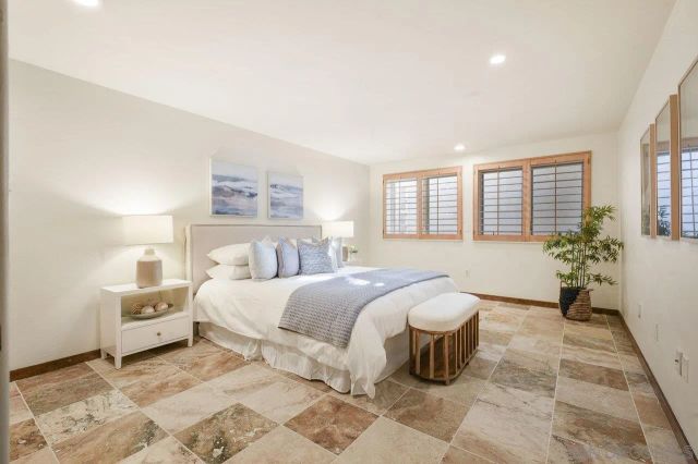 126 7th St, Del Mar, CA 92014